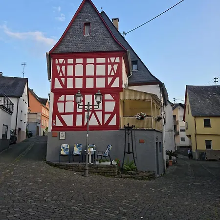 Gaestehaus Eulenkoepfchen * Neef